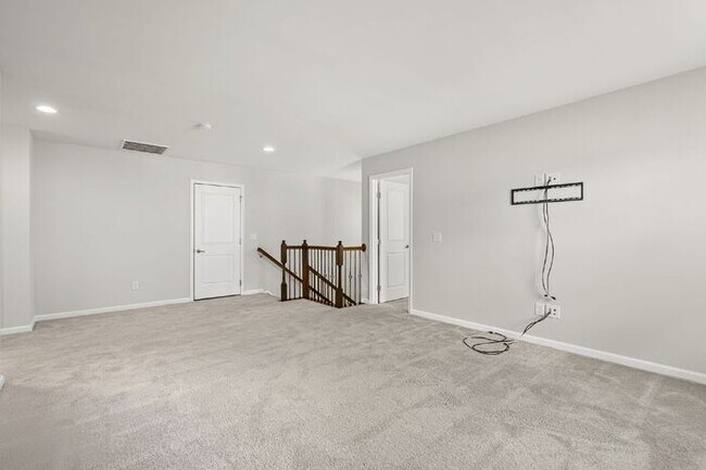 Building Photo - Charming 4-Bedroom Retreat with Cozy Fireplace in Fountain Inn