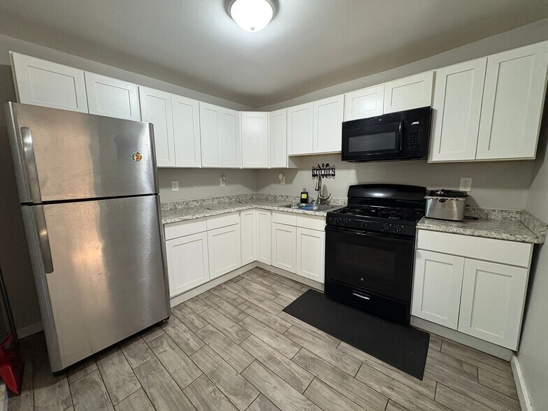Building Photo - 91 Jaffrey St