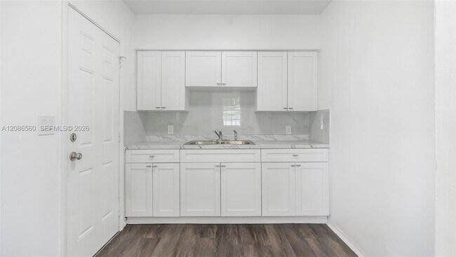 Building Photo - 6499 NW 29th Ave
