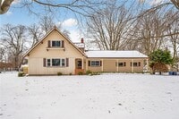 Building Photo - 14 Kingswood Dr