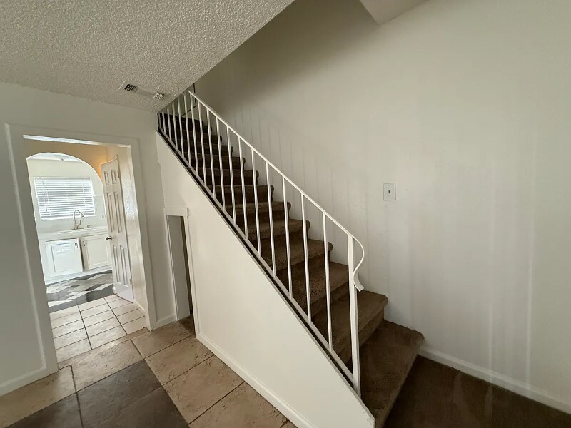 Building Photo - 3337 21st Ave