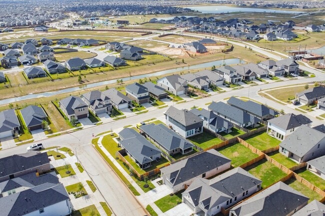 Building Photo - 5815 Linda Cv Ln