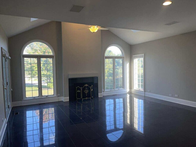 Building Photo - 4871 Boulder Ln