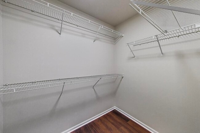 Building Photo - 926 S W Ave