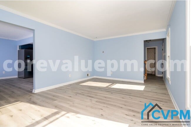 Building Photo - 7884 Huguenot Ct