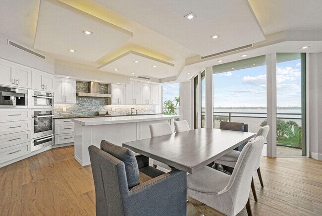 Primary Photo - 3100 S Ocean Blvd