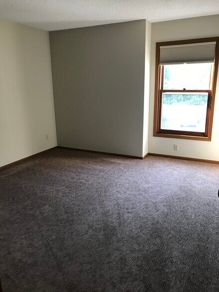 Master Bedroom - 1389 Berry Ridge Rd