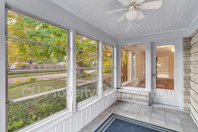 Building Photo - 202 W Indiana Ave