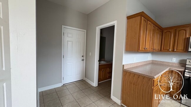Building Photo - SUMMER MOVE-IN SPECIAL: $500 OFF 1st MONTH...