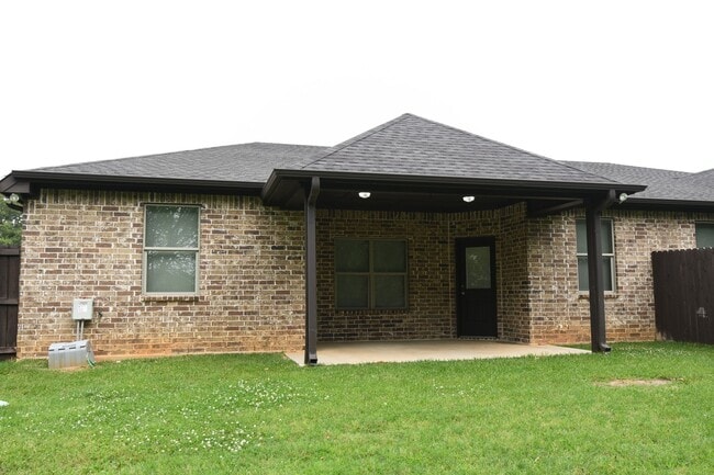 Building Photo - Modern 3-Bedroom 2 Bath Duplex in South Tyler