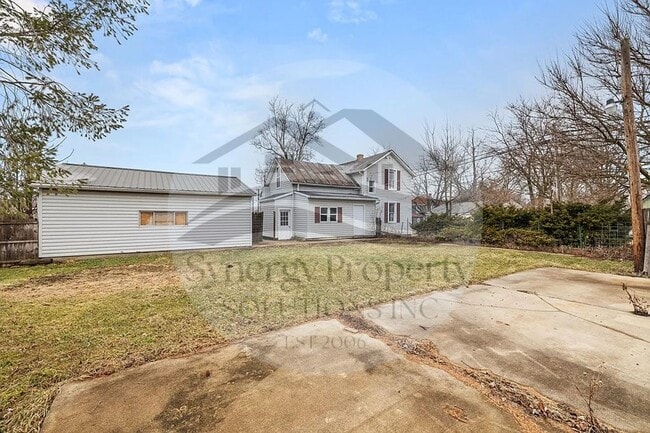 Building Photo - AVAILABLE NOW CRESTLINE HOME