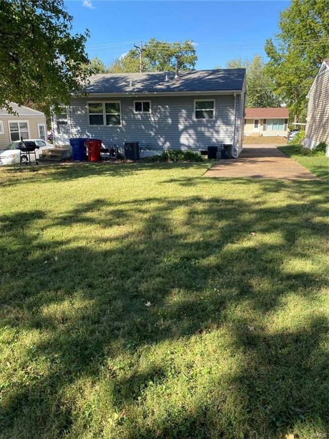 Building Photo - 178 Floralea Pl
