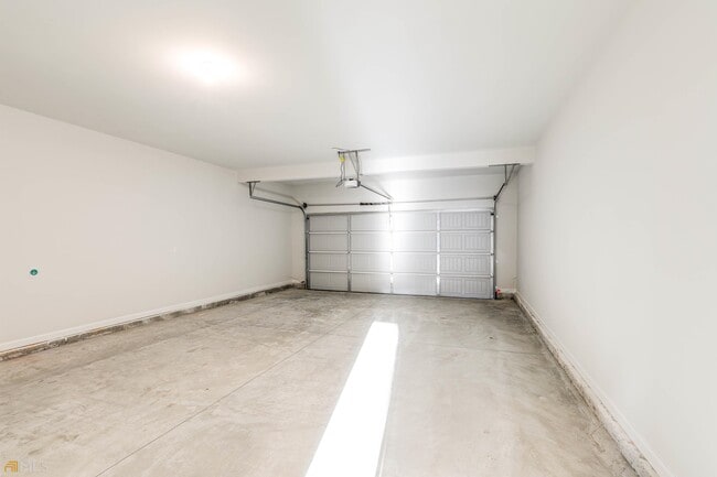 Building Photo - 360 Caledonia Ct