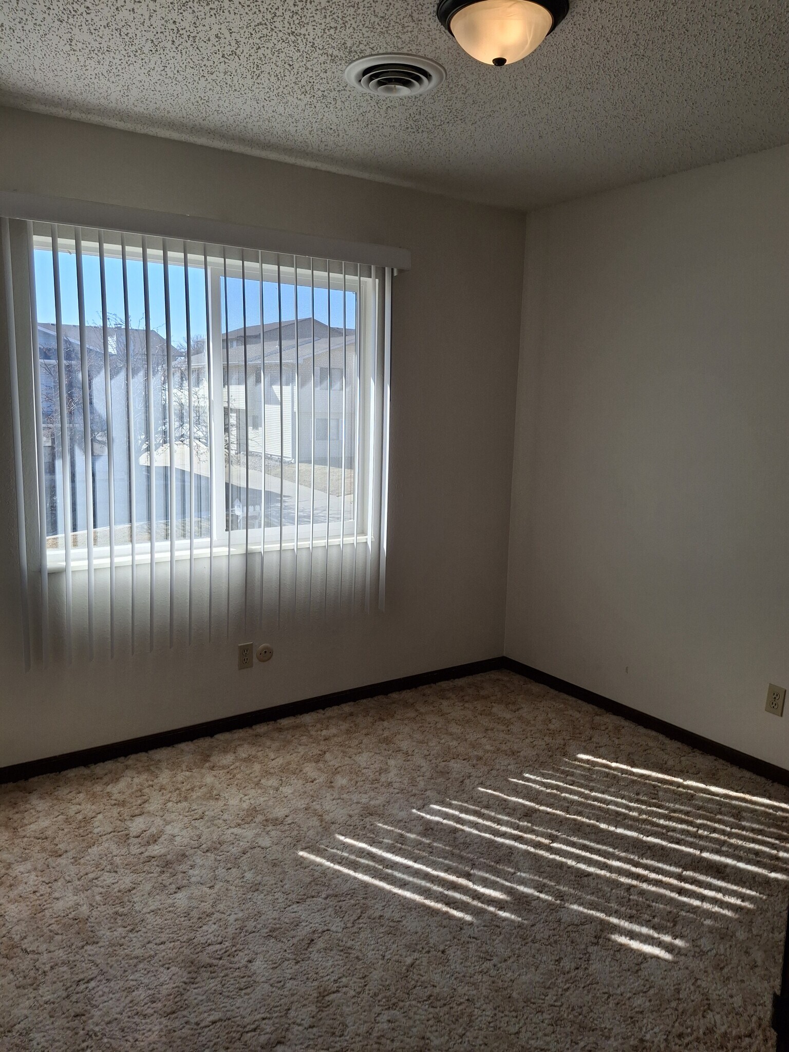 Building Photo - 1304 Galeta Ave