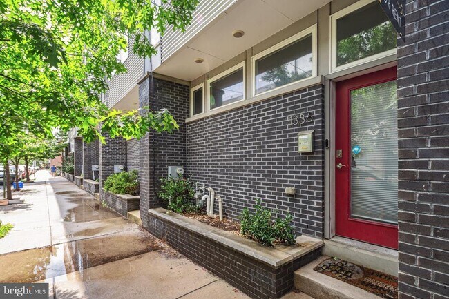 Primary Photo - 1336 N Howard St