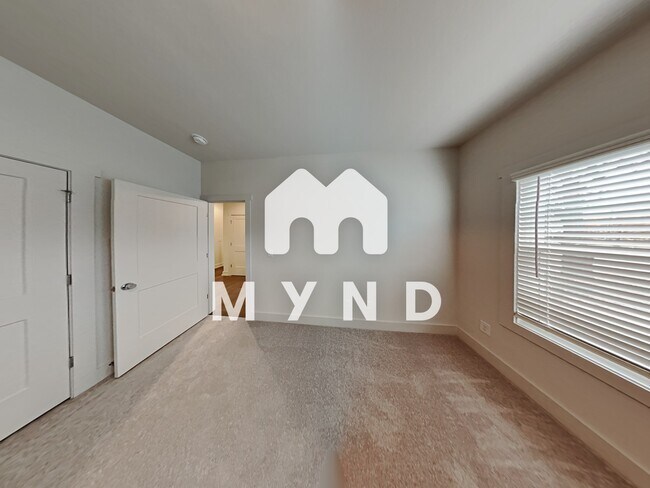 Building Photo - 2600 Mason Circle Unit A