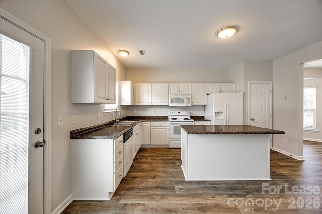 Building Photo - 12326 Verdant Ct