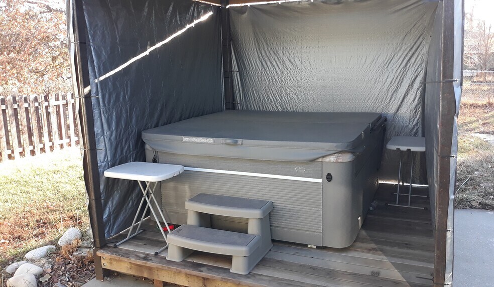 Building Photo - 2550 Wyoming Ave