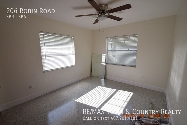 Building Photo - 206 Robin Rd