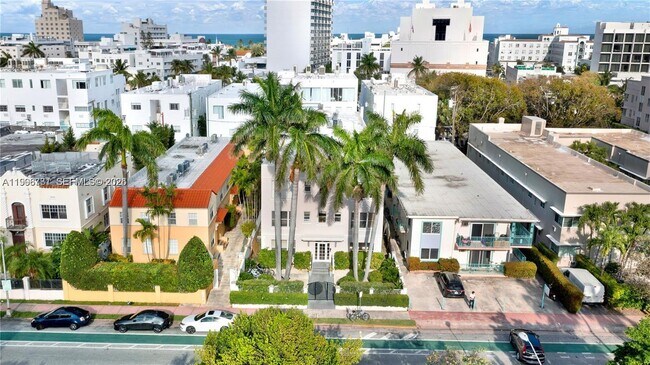 Building Photo - 1027 Pennsylvania Ave