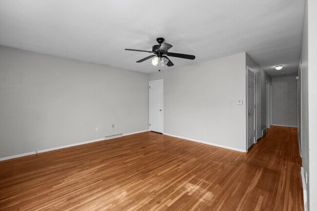 Building Photo - 1815 Cody St