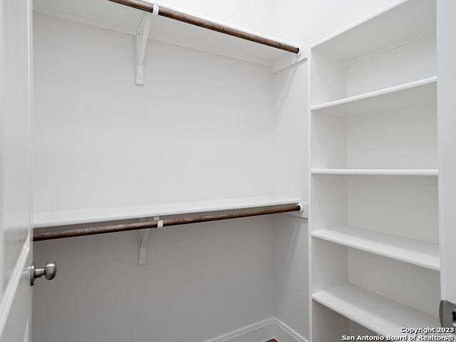 Building Photo - 530 Carriage House