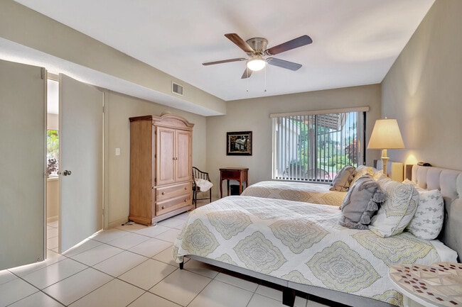 Building Photo - 5760 Piping Rock Dr