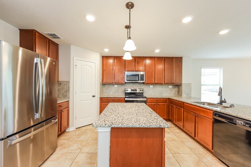 Building Photo - 14310 Omicron Dr