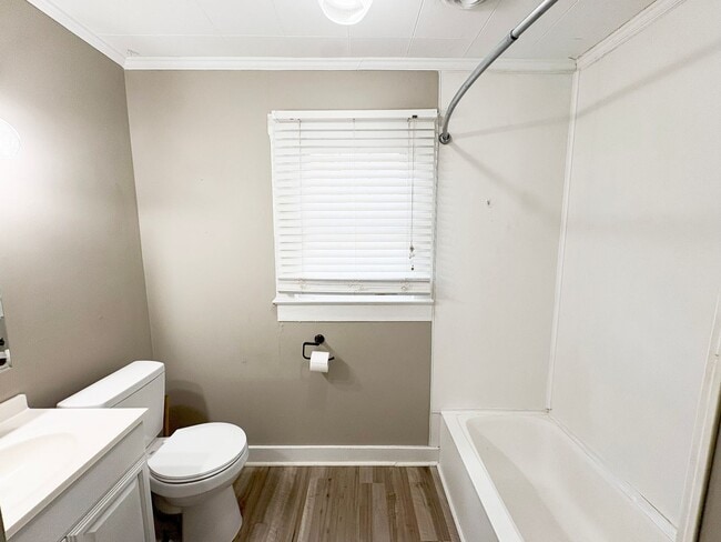 Building Photo - Adorable home in Franklin, KY for rent