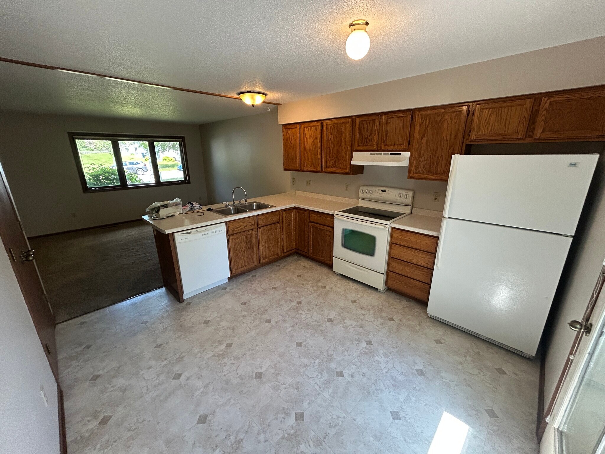 Building Photo - 1030 Oak Forest Dr