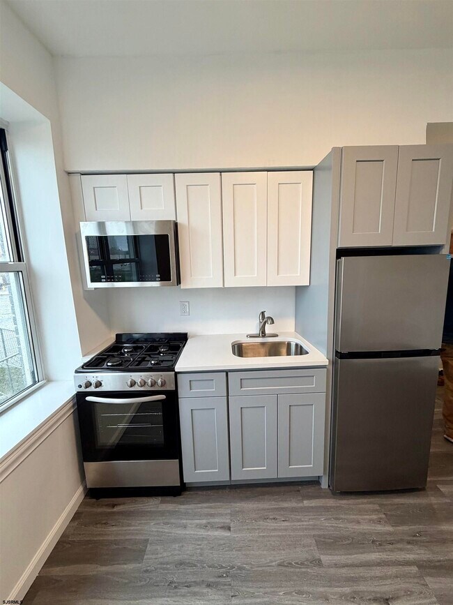 Building Photo - 214 Atlantic Ave