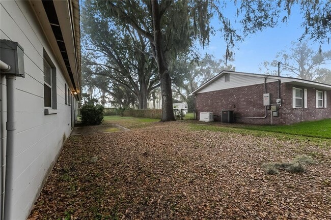 Building Photo - 601 Vining St