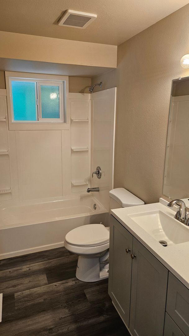 Building Photo - Newly Remodeled Edgewood Duplex with Scenic Views & Privacy