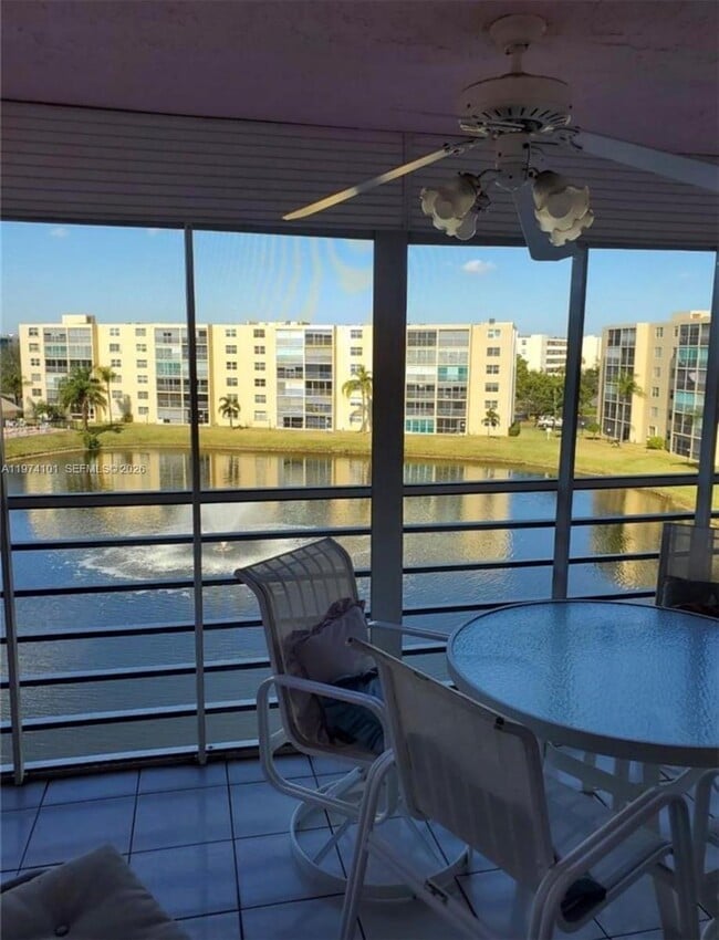 Building Photo - 441 SE 3rd St