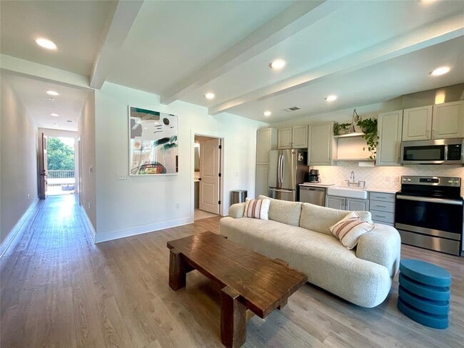 Building Photo - 4704 Sunset Trail