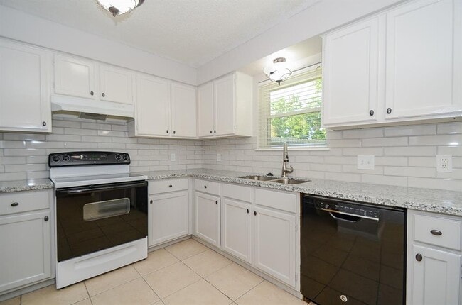 Building Photo - 22706 Coriander Dr