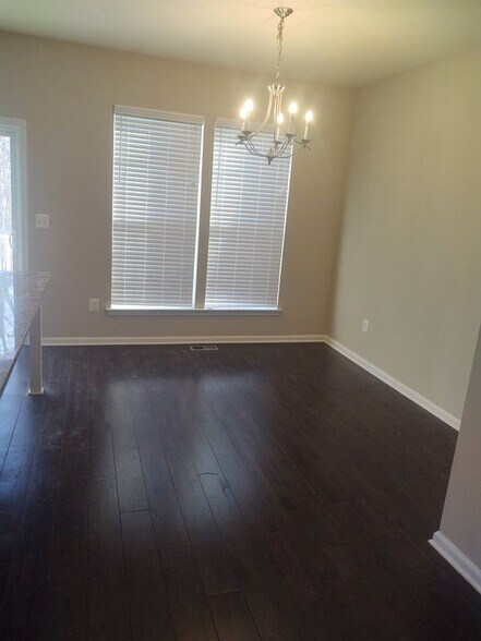 Building Photo - 22414 Glenbow Way