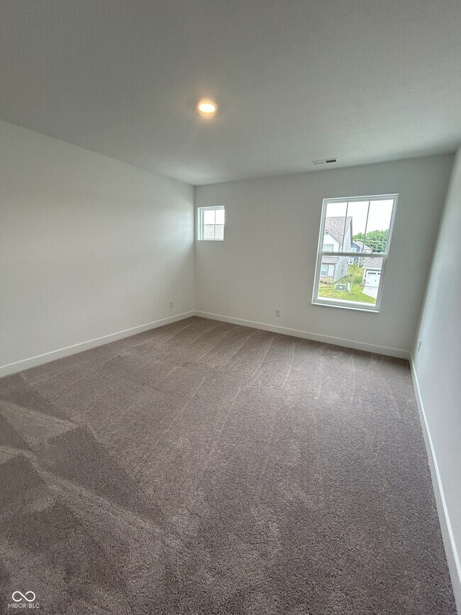 Building Photo - 7545 Fallsworth Dr