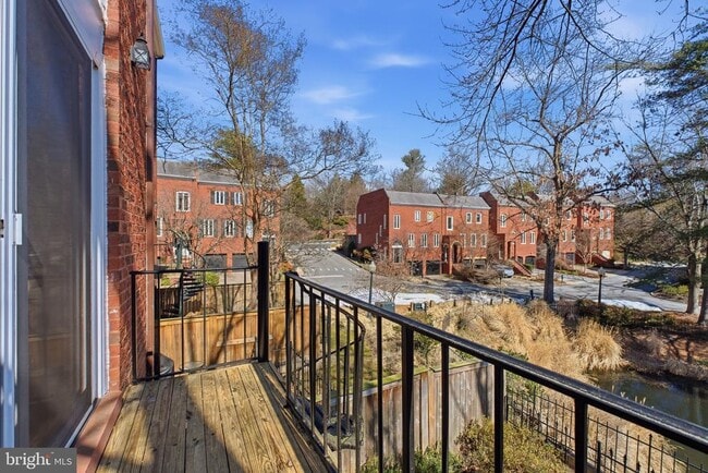 Building Photo - 3919 Georgetown Ct NW