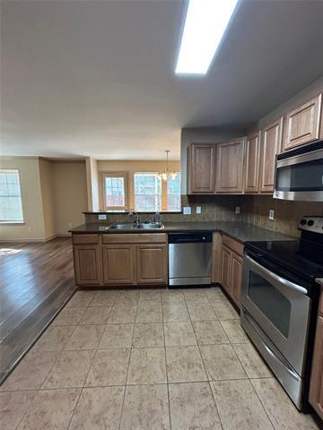 Building Photo - 3901 Oceanside Dr