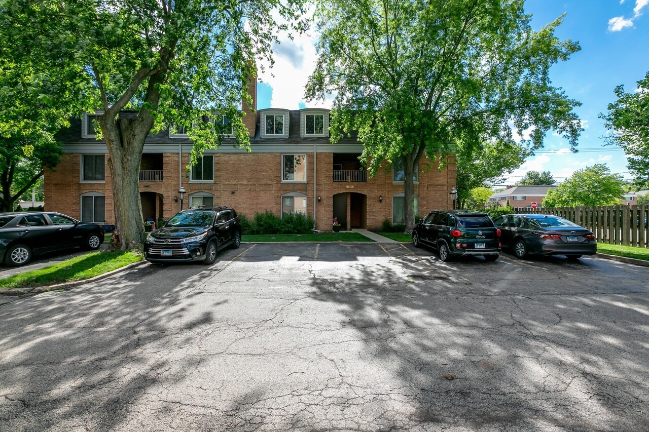 Building Photo - 1445 Shermer Rd