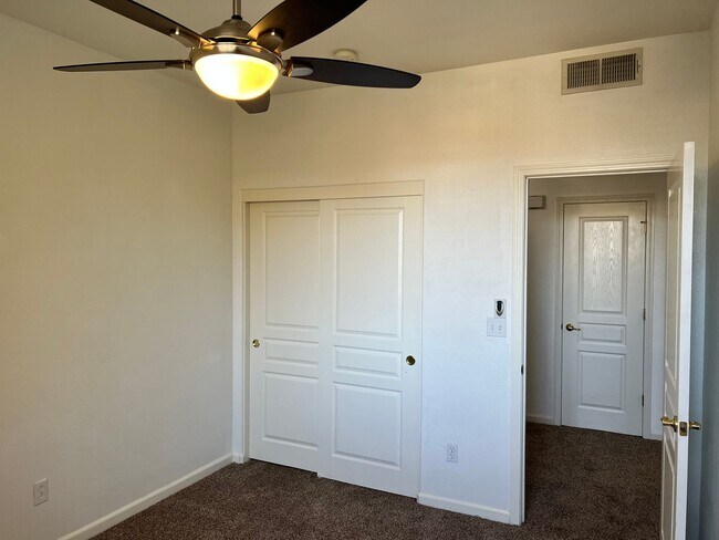 Building Photo - Balboa Park Luxury Living