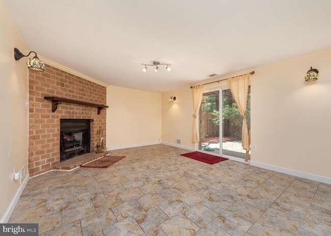 Building Photo - 10544 Eastwind Way