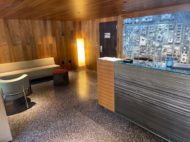 Lobby - 1440 N St NW