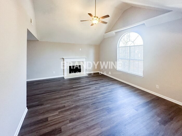 Building Photo - 4599 White Rd