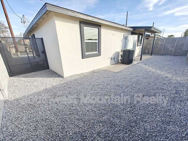 Building Photo - 7412 N 62nd Ave