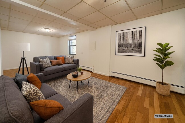 Primary Photo - 7 Thorne St