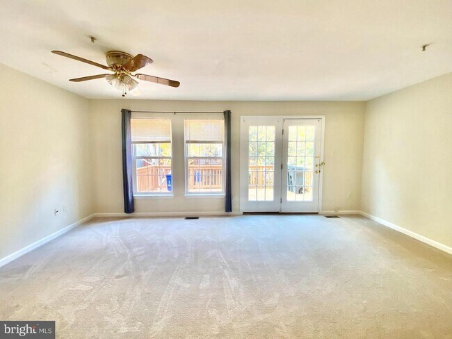 Building Photo - 13765 Palmetto Cir