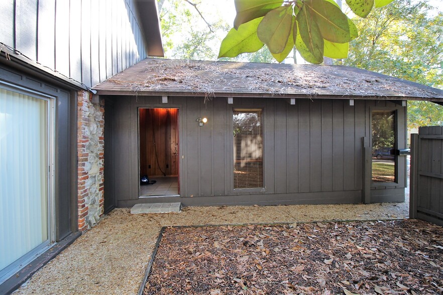 Entry Door From Courtyard - 21 NW 21st St