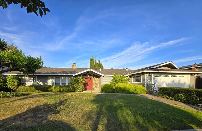 Primary Photo - 6390 Bose Ln